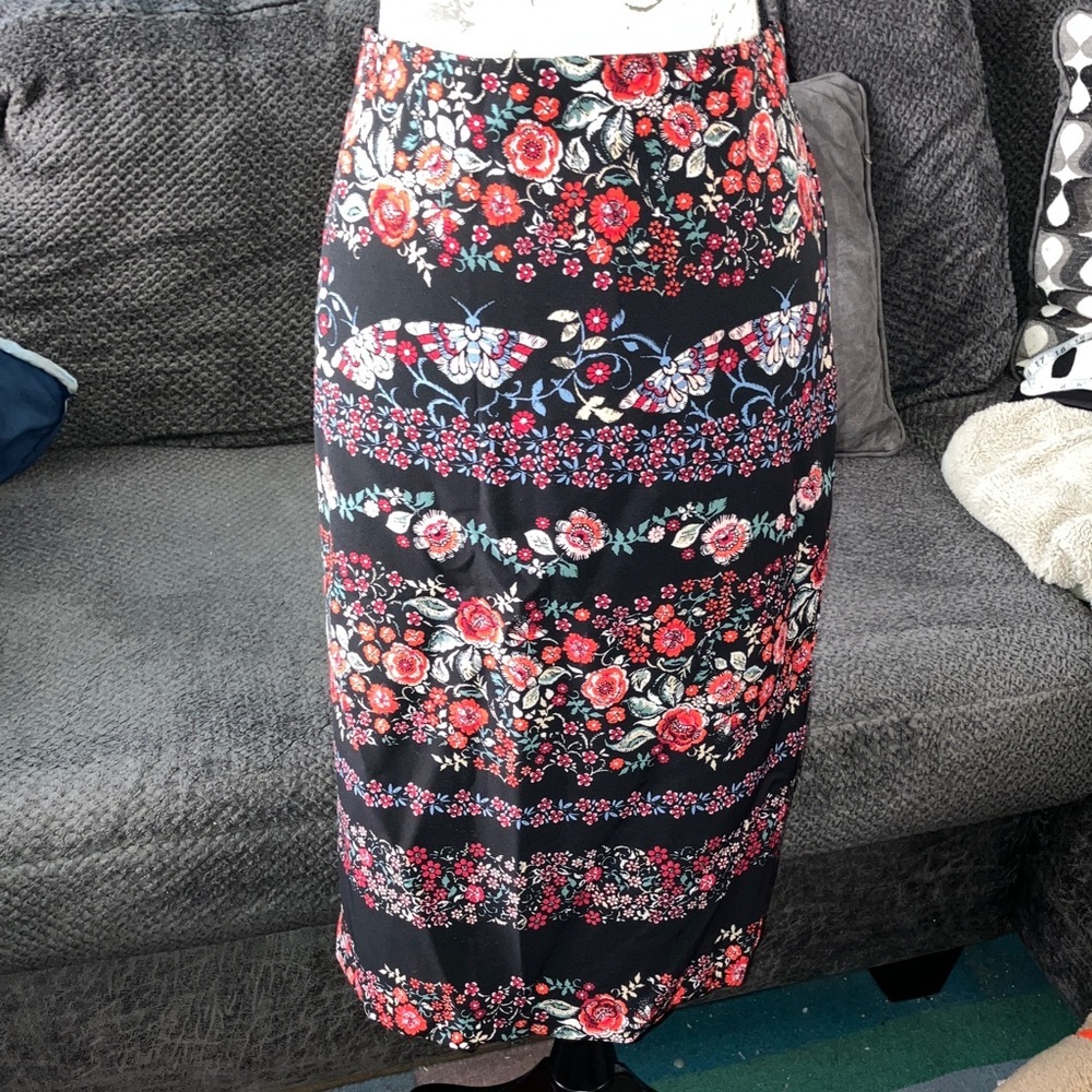 NWT NY&CO Floral Pencil Skirt, Size 14